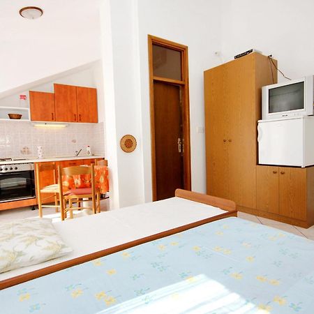 Apartments By The Sea Sevid, Trogir - 9468 Eksteriør billede